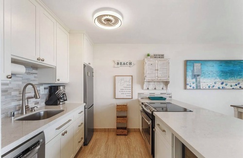 Makaha Valley Condo | Makaha Ocean View, family friendly