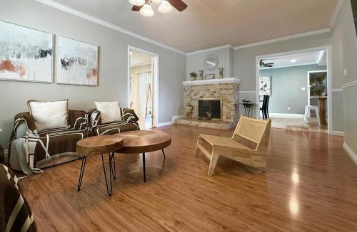 Northwest Anaheim House | #Marbella Lane - Charming 4BR Bungalow for Relaxing Retreat