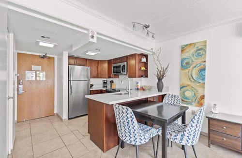 Waikiki Apartment | @ Marbella Lane Scenic Ocean & Lagoonview Studio