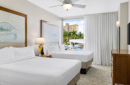 Marco Island Hotel | Marriott Crystal Shores Resort/2BR with Poolside View Floors 6 and above