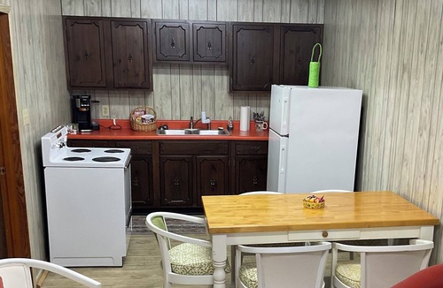 Carlisle Apartment | Marvelous 3-bedroom second floor apartment in Carlisle with lots of history