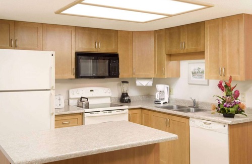 Kihei Condo | Maui Banyan- 1BR Garden View - Full Kitchen/Beach across the street/Free Parking