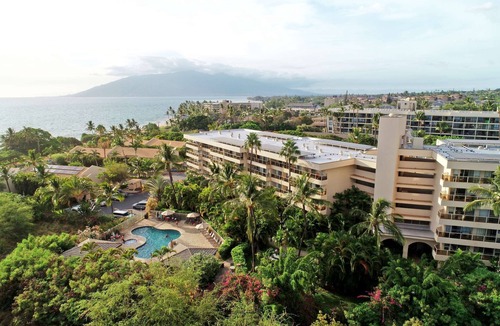 Kihei Condo | Maui Banyan- 1BR Garden View - Full Kitchen/Beach across the street/Free Parking