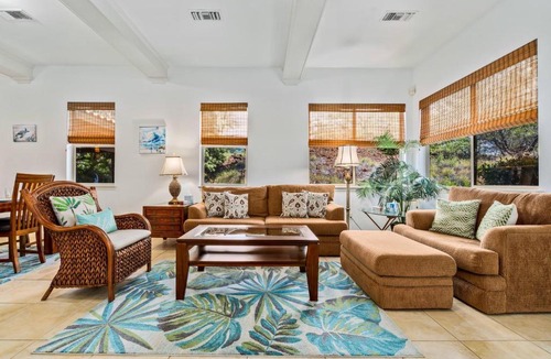 Kamuela House | Mauna Lani Fairways #102