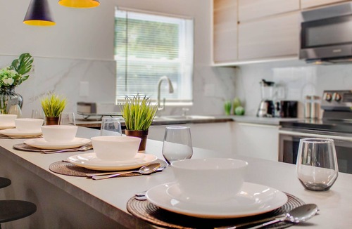 Little Haiti Villa | Miami Luxury⭐️ close to Beach/Airport/Wynwood/Design District & Free Gated Park.