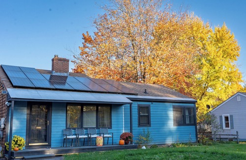 South Burlington House | Midcentury modern meets Vermont comfort and hospitality!