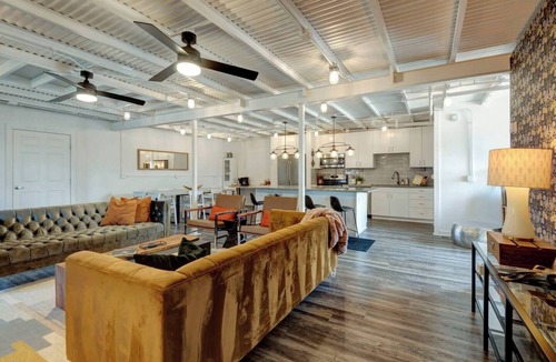 Nashville House | Minutes to Downtown, Peaceful and Private at Night