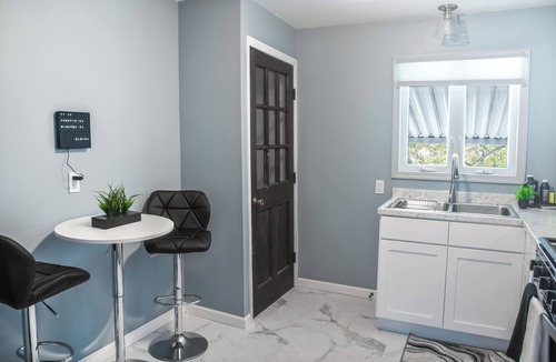 Binghamton House | Modern 2-bedroom house in Binghamton - Close to hospitals/university