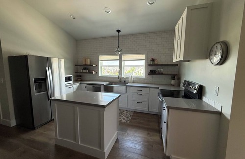 Pleasant Grove Apartment | Modern 2BR Getaway in Quiet Upscale Pleasant Grove Neighborhood