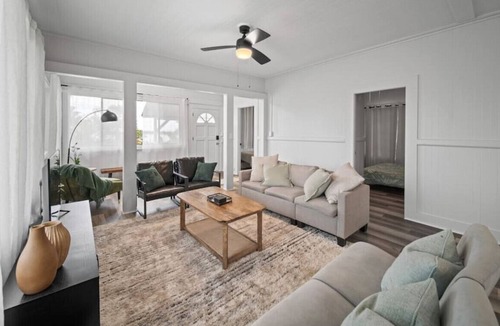 Hilo House | Modern 3BR/1B house in Hilo