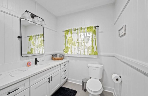 Hilo House | Modern 3BR/1B house in Hilo