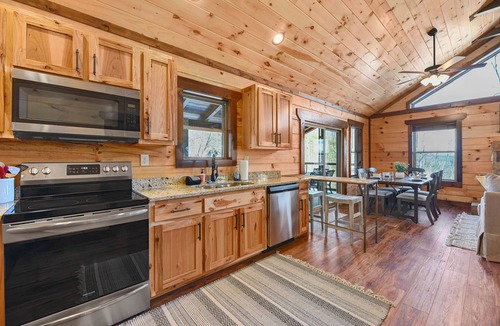Chalet Village North Cabin | Modern Cabin Near Gatlinburg & Pigeon Forge!
