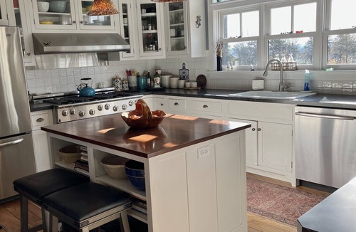 West Milton House | Modern farmhouse only 5 miles from Bucknell campus!