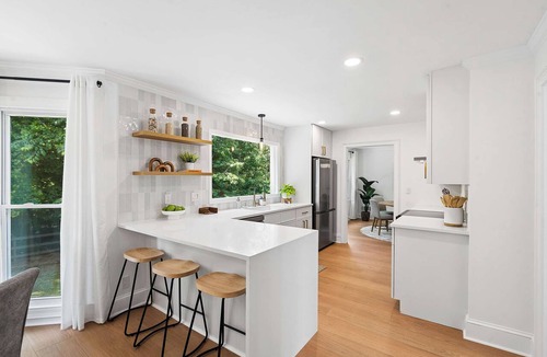 Tucker House | Modern Luxury Spacious Atlanta Retreat