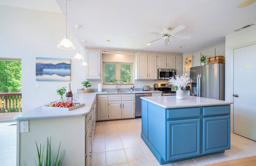 Marshall House | Modern Mountain Oasis~120acres! Pond~Boat~Trails~Views~Playground~Gym~Spa~Games!