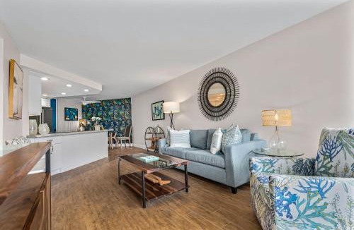 Kihei House | Modern & Polished Oceanfront Vistas