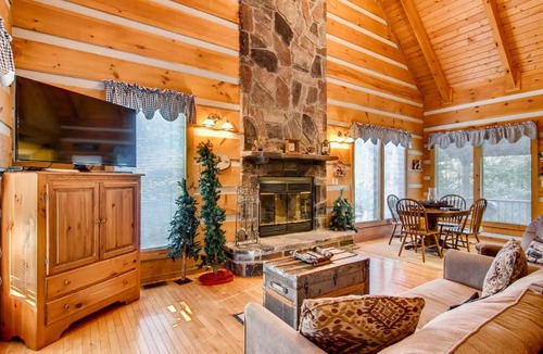 Sevierville House | Moose Tracks Cabin