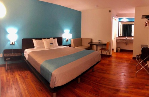 Nashville Hotel | Motel 6 Nashville, TN - Airport