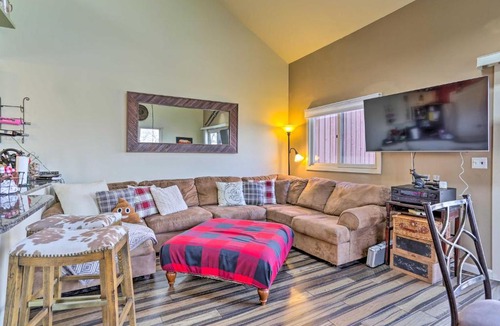 Vernon House | Mountain Creek Condo w/Grill: Walk to Lifts!