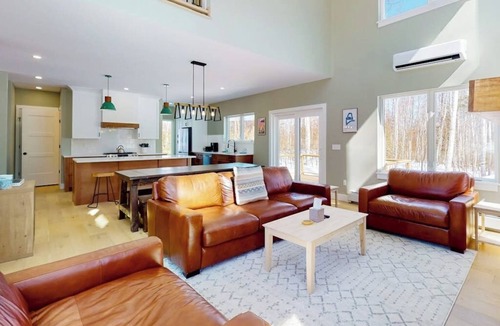Carrabassett Valley House | Mountain escape with a hot tub, game room, four bedrooms, & gas fireplace
