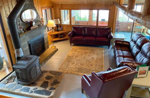North Penobscot House | Mountain Majesty - Katahdin View & Soft Sand Beach