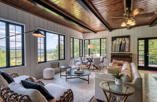 Hensonville House | Mountain View Chalet Near Skiing