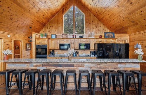 Gatlinburg Cabin | Mountain Views-Near Downtown- 2 Hot Tubs