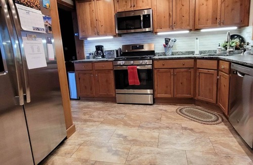 Mount Gretna Cottage | Multi-family Mt Gretna Cottage: Steps to Playhouse