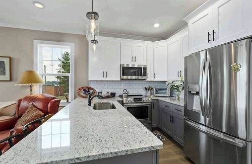 Lakewood Condo | Nashville Lakeview Family Friendly Townhome W Rooftop Deck Views