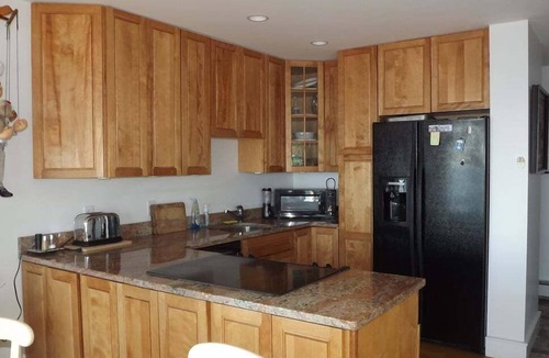 Georgetown Cottage | Nautica: Cozy 2 Bedroom Waterfront Retreat in Georgetown, ME, perfect for family or couples.
