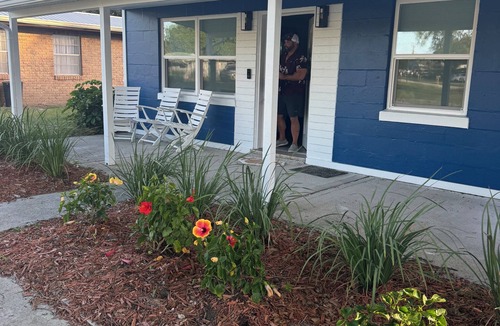 Indian River Bluff House | Nautical Nest - A Coastal Retreat -10 Min to Beach