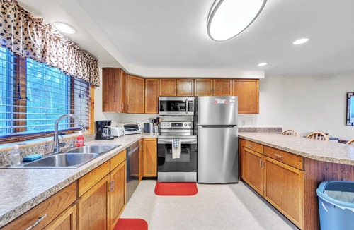 North Creek House | Near Skiing + Rafting | Heated Pool + Game Room | Pine Knot by AvantStay