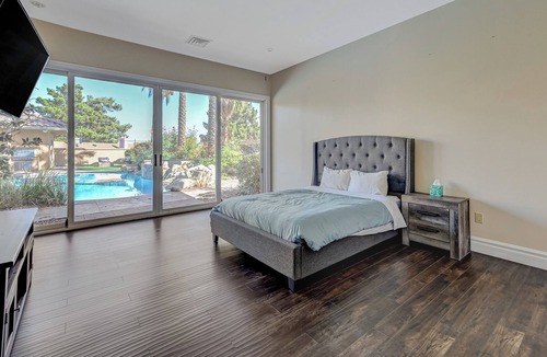 Spring Valley Villa | NEW: #1 VEGAS Luxurious Vacation VILLA Movie Theater +7min to Strip! ⭐️⭐️⭐️⭐️⭐️