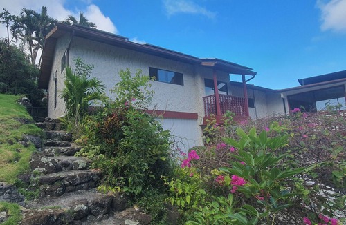 Hawaii Kai House | NEW Beautiful house with waterfall, koi pond and tropical garden