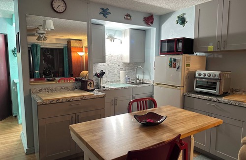 Historic Kailua Village Condo | New Discount Weekly,Monthly,Daily,OceanviewSteps to Town,Beach,Pier,Ocean access