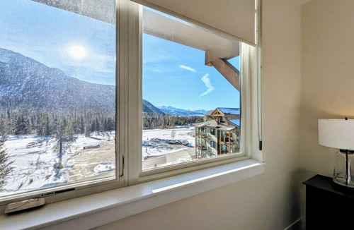 Lakeside Village Condo | New Listing: Penthouse, Lake + Summer Fun