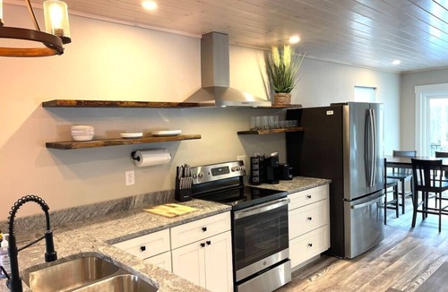 Bangor House | NEW | Modern 3 BR/2 Bth | Walking Trails| Shopping