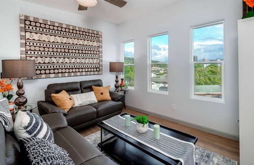 Liliha - Kapalama House | New Modern Urban Hillside Home --Long Term Option