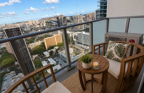 Ala Moana Condo | Newly Built High-Floor Condo with Diamond head & Ocean Views & Luxury Amenities