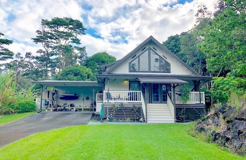 Kapoho House | Newly remodeled gem in Hawaiian Shores