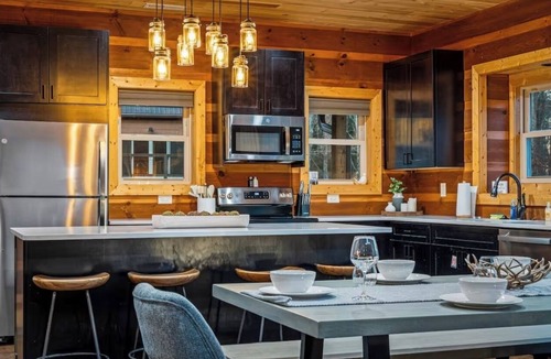 Wears Valley Cabin | Newly Renovated! Fresh Design, Pool, Hot Tub, Fishing!