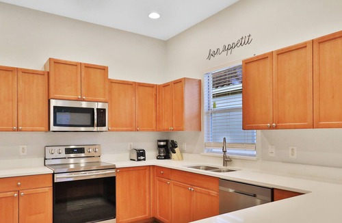 Tuscan Hills House | Newly renovated home w/ a furnished lanai, private pool, & full kitchen!