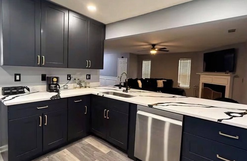 Church Street House | Noir d’Or Delightful 5-bedroom house with AC in vibrant Atlanta, Ga