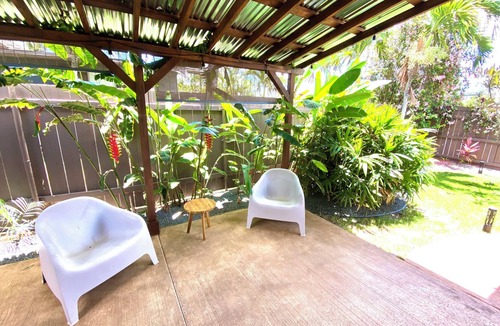 Waialua Apartment | North Shore Country Getaway- steps to the ocean