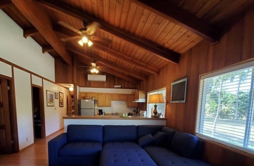 Mokuleia House | North Shore Retreat