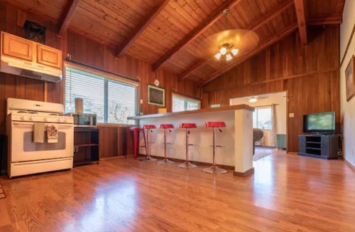 Mokuleia House | North Shore Retreat