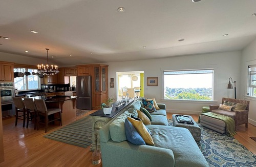 Laguna Beach Cottage | Now booking Fall/Winter- Charming Beach View Cottage