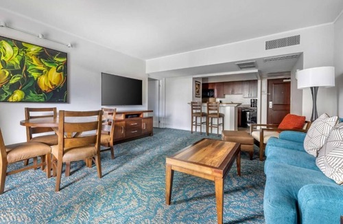 Waikiki Resort | Oahu Resort 2 Bedroom Villa Sleeps 6