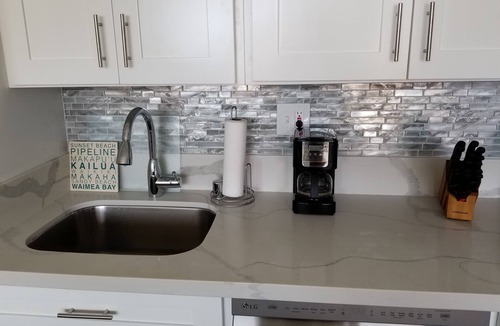 Makaha Apartment | Ocean And Mountain View! Resortstyle Living 1min To Beach