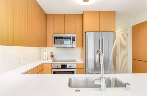 Ala Moana Condo | Ocean-City Luxury Family Retreat at Sky Ala Moana w/Great Building Amenities